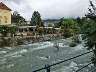 07.Wandelgang am Fluss